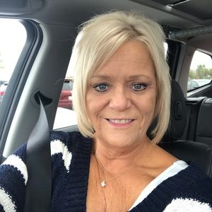 Meet your Posher, Linda